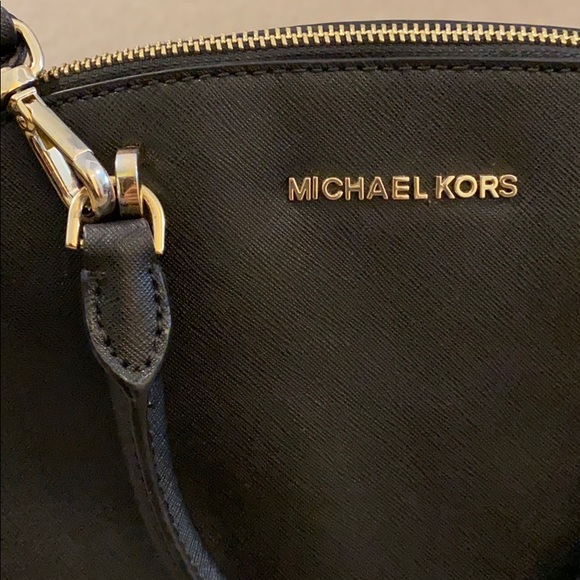 MICHAEL KORS HANDBAG - Picture 6 of 11